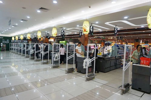 深圳一商場,位處商圈腹地,商品種類多卻出現衰敗局面,面臨倒閉